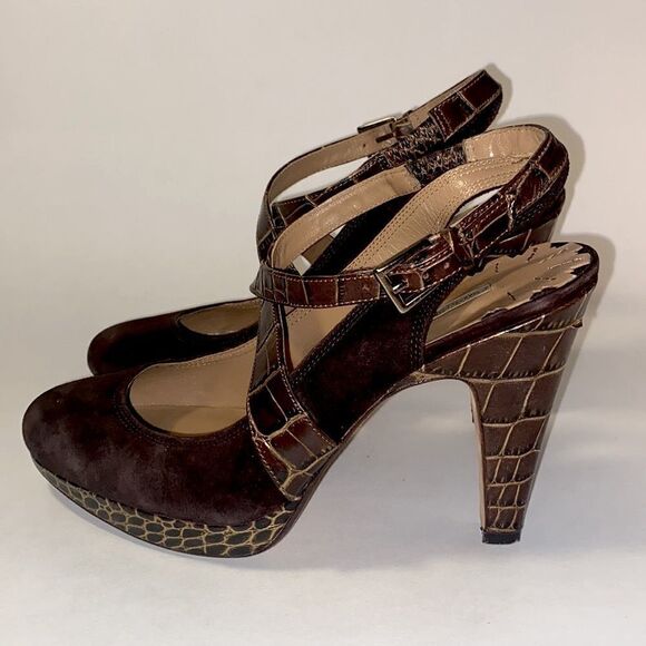 Max Studio brown suede and faux crocodile leather platform pumps - Picture 6 of 11